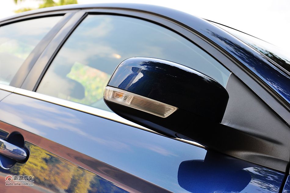 2011款蒙迪欧致胜外观