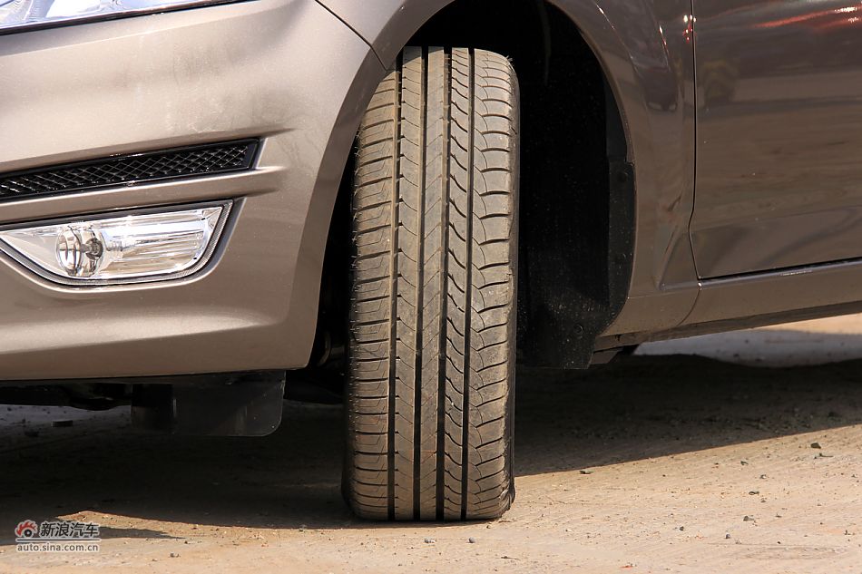 2011款蒙迪欧致胜高清到店实拍