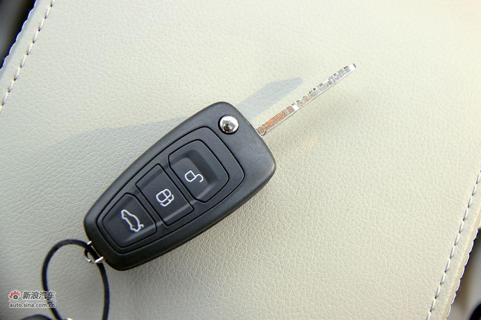 2011款蒙迪欧致胜高清到店实拍