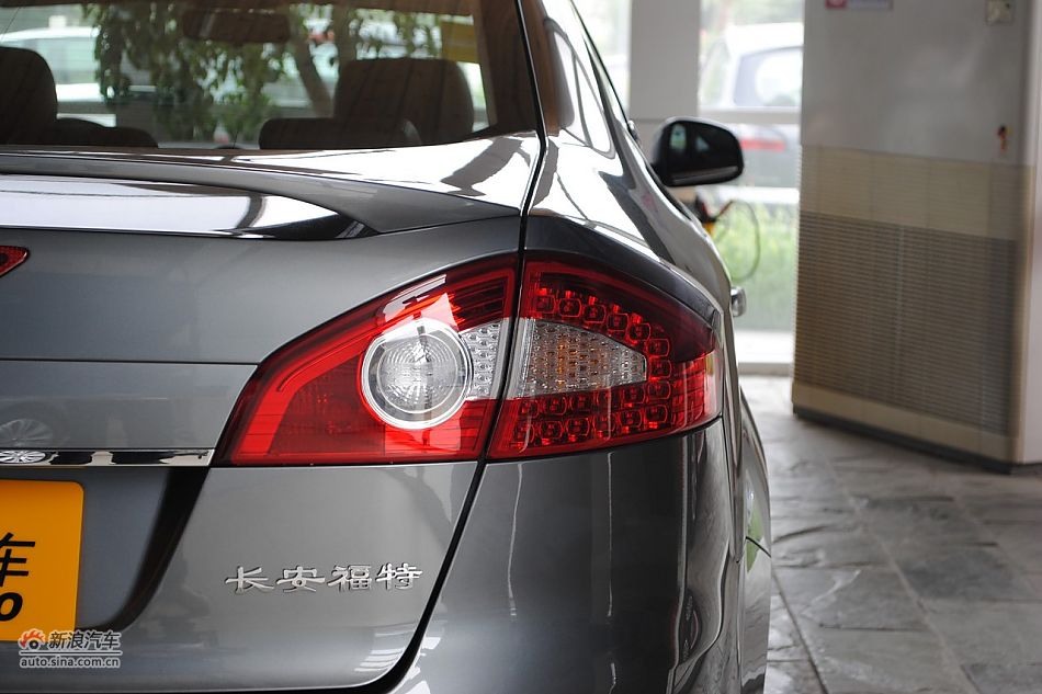 车辆外观及细节