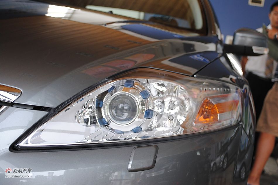 车辆外观及细节