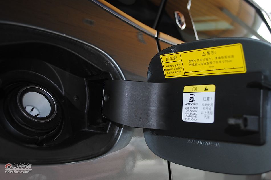 发动机、底盘悬挂及后备箱