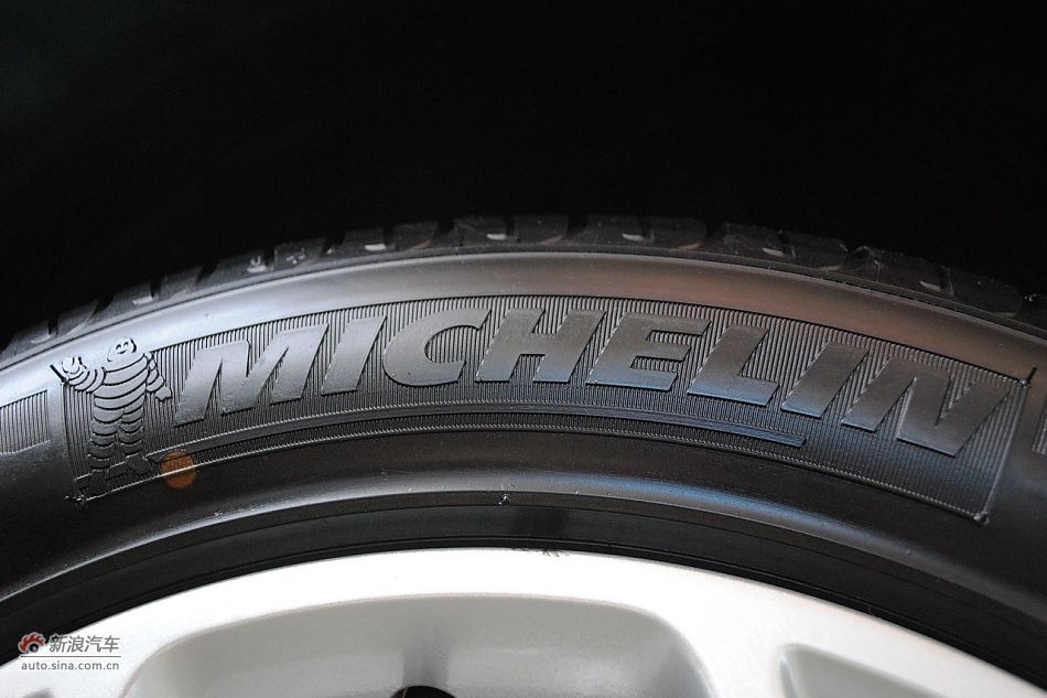 发动机、底盘悬挂及后备箱