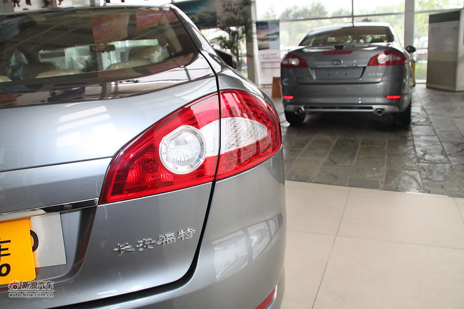 车辆外观及细节