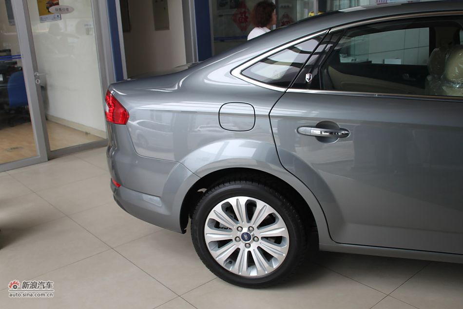 车辆外观及细节