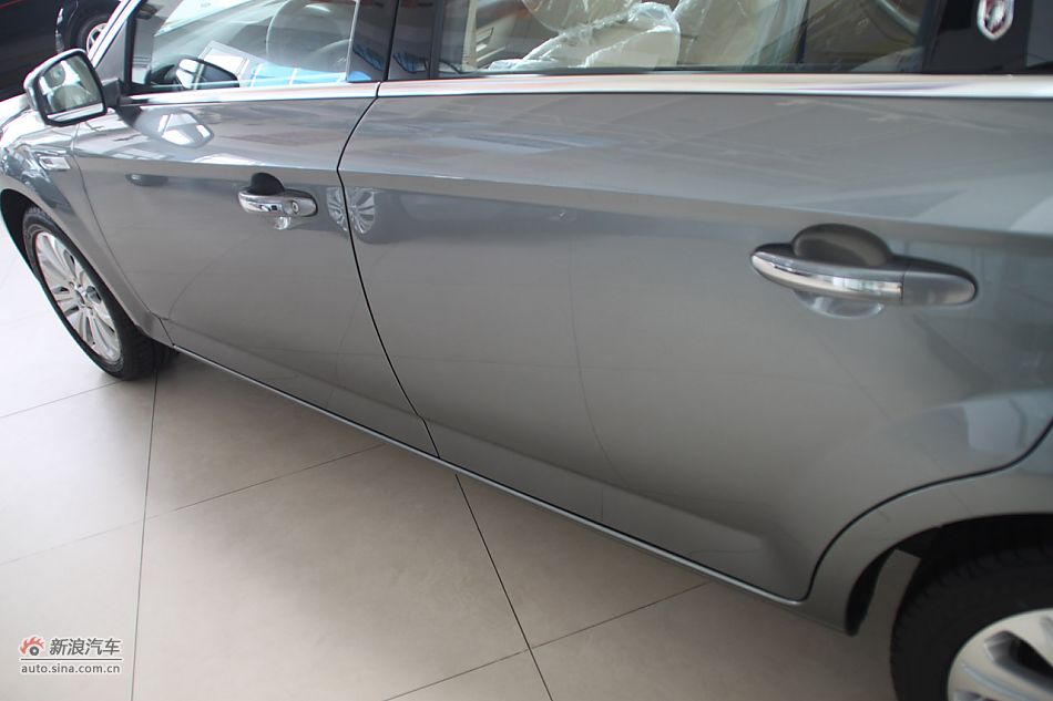 车辆外观及细节