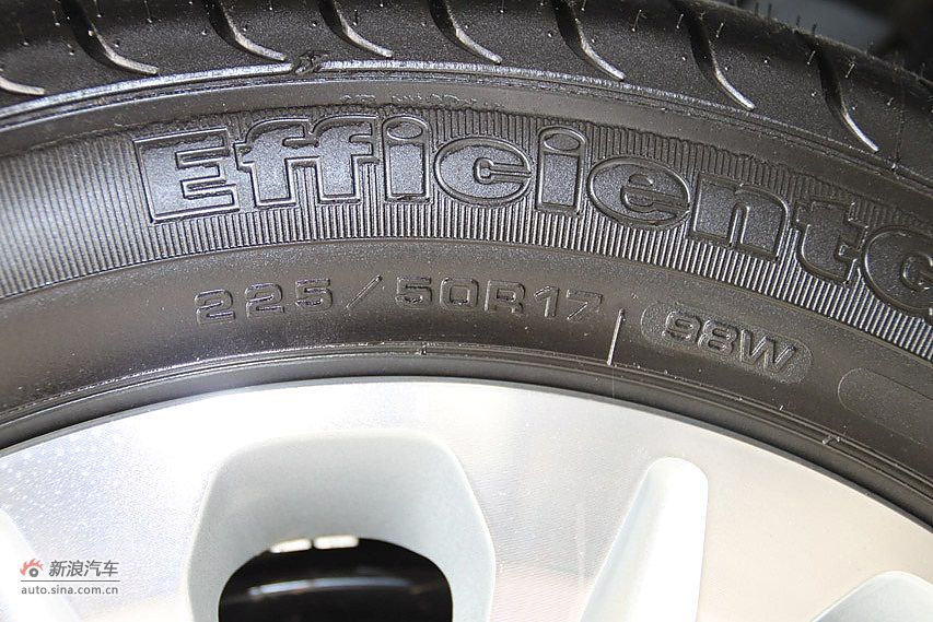 车辆外观及细节