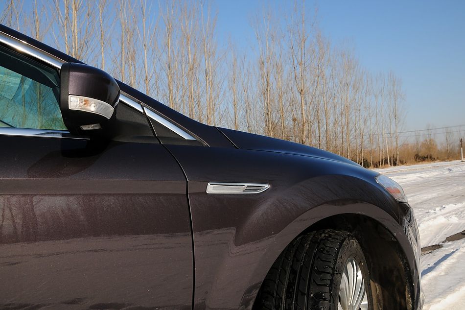 2010款蒙迪欧致胜致胜至尊型外观