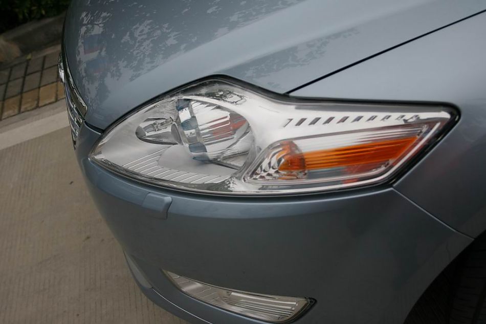 图为蒙迪欧致胜外观及细节