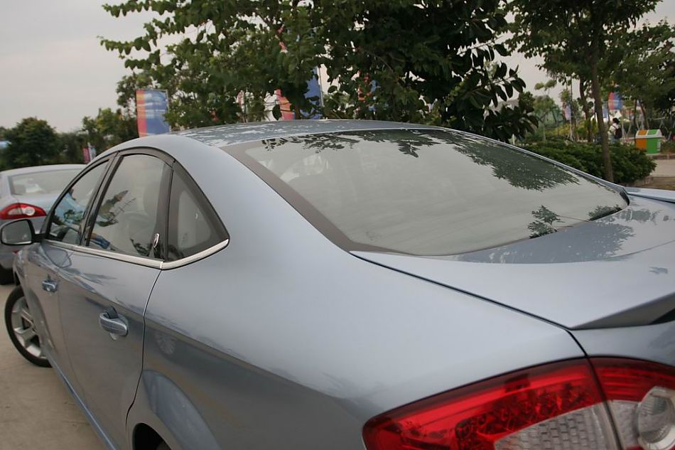 图为蒙迪欧致胜外观及细节