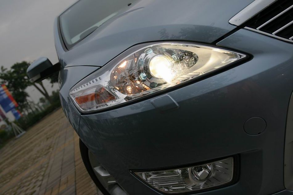 图为蒙迪欧致胜外观及细节