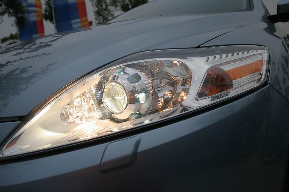 图为蒙迪欧致胜外观及细节