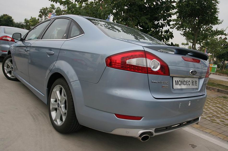 图为蒙迪欧致胜外观及细节