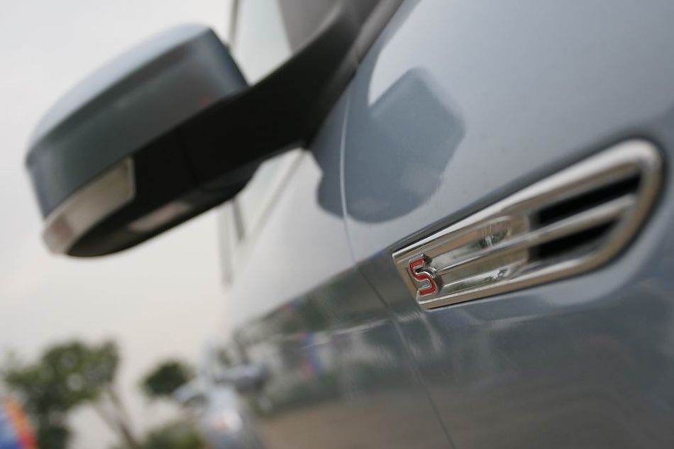 图为蒙迪欧致胜外观及细节