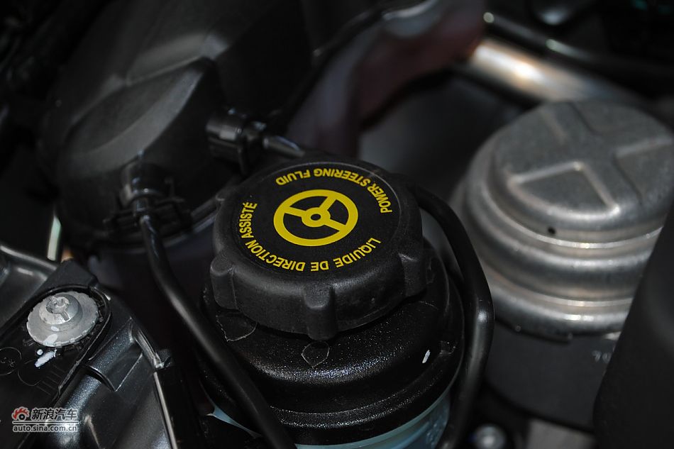 发动机、底盘悬挂及后备箱