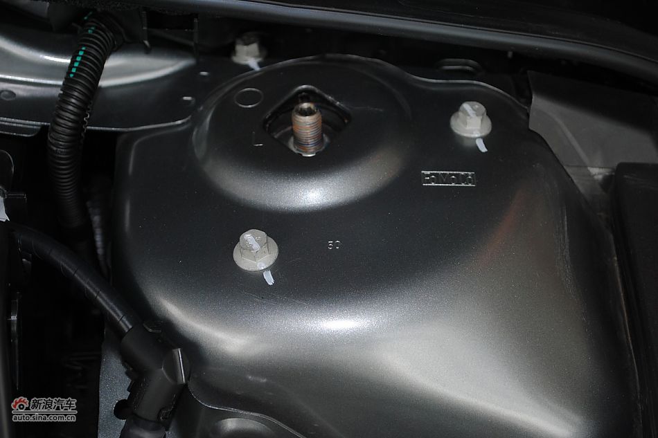 发动机、底盘悬挂及后备箱