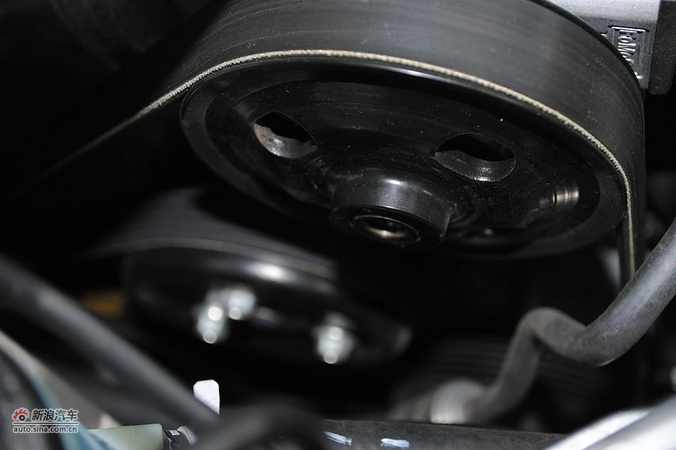 发动机、底盘悬挂及后备箱