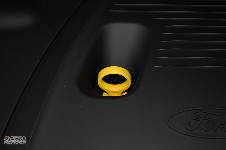 发动机、底盘悬挂及后备箱