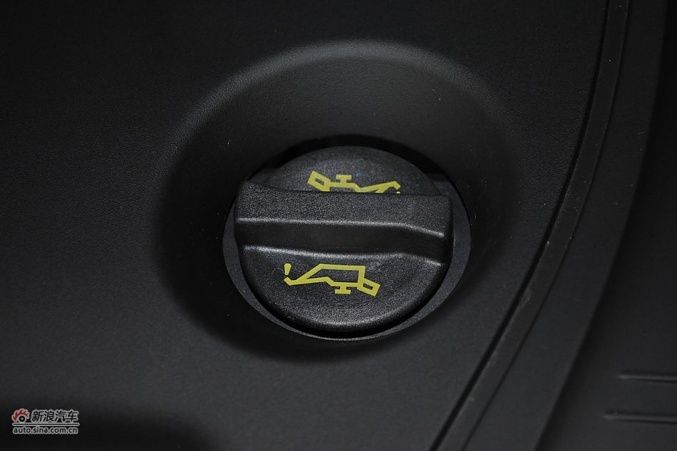 发动机、底盘悬挂及后备箱