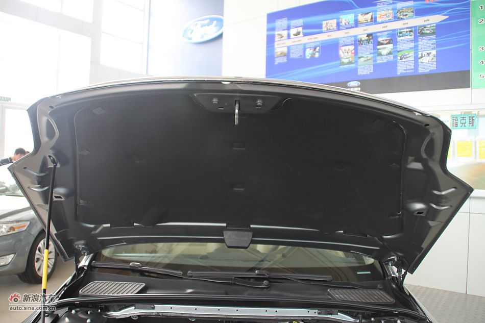 发动机、底盘悬挂及后备箱