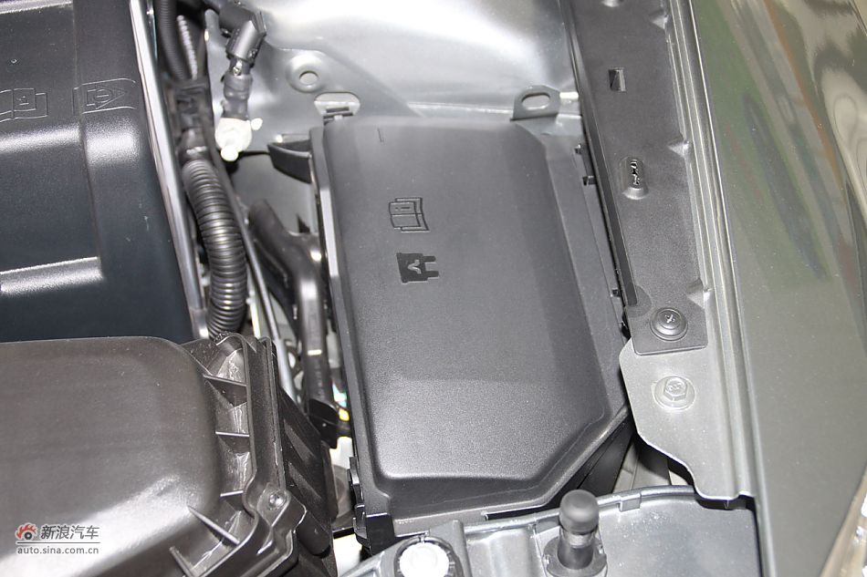 发动机、底盘悬挂及后备箱