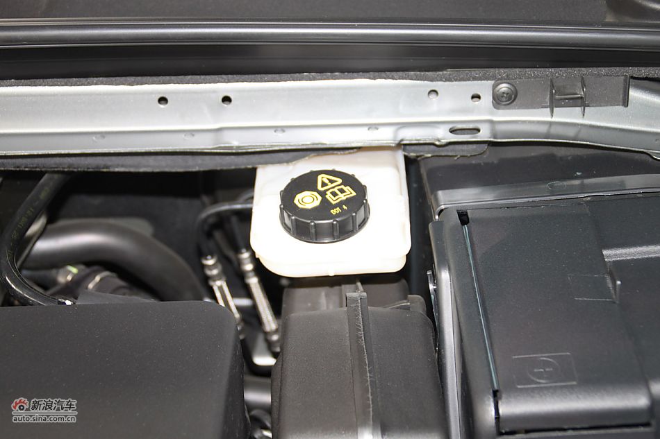 发动机、底盘悬挂及后备箱