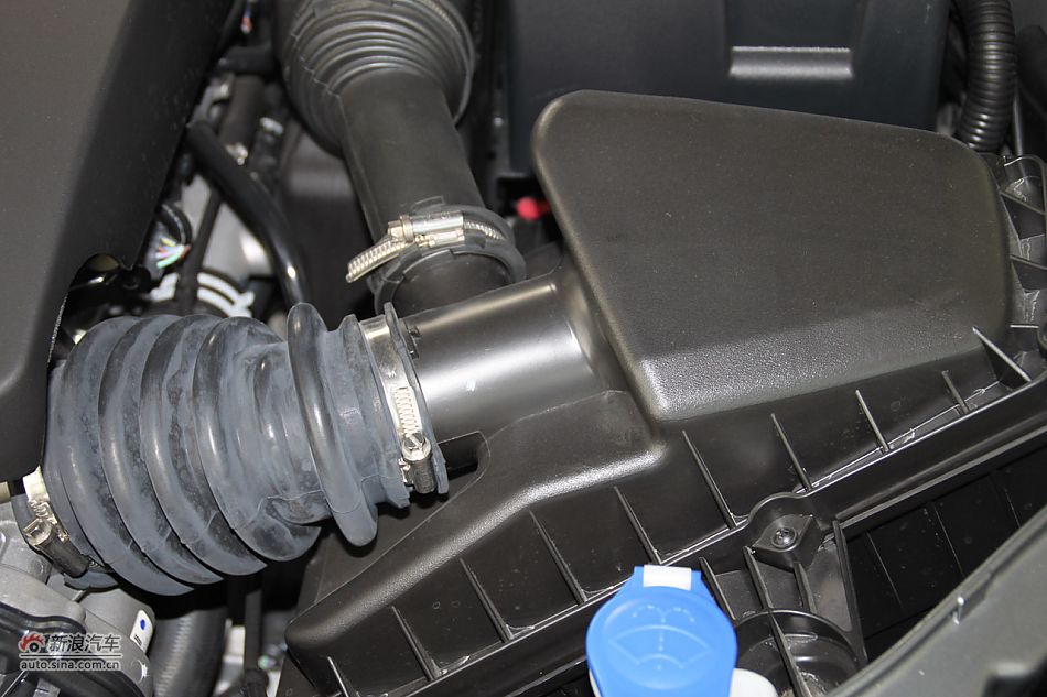 发动机、底盘悬挂及后备箱