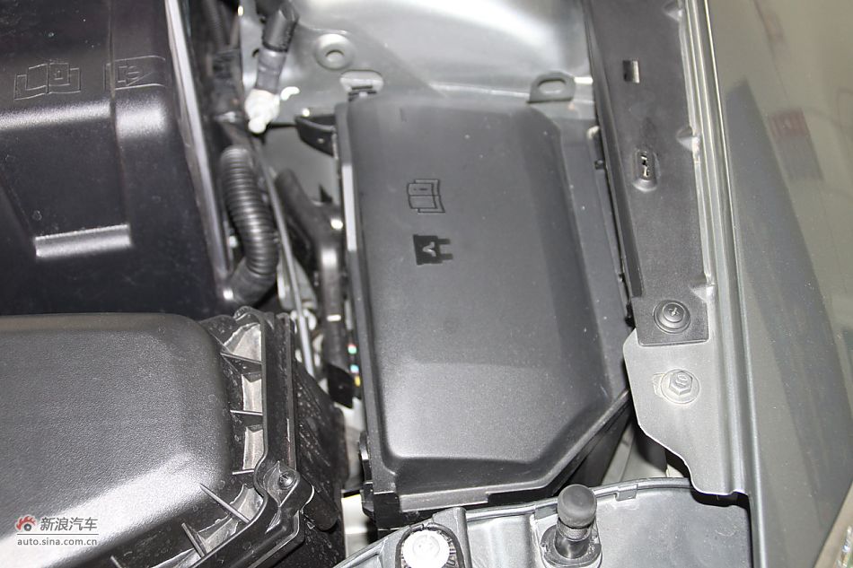 发动机、底盘悬挂及后备箱