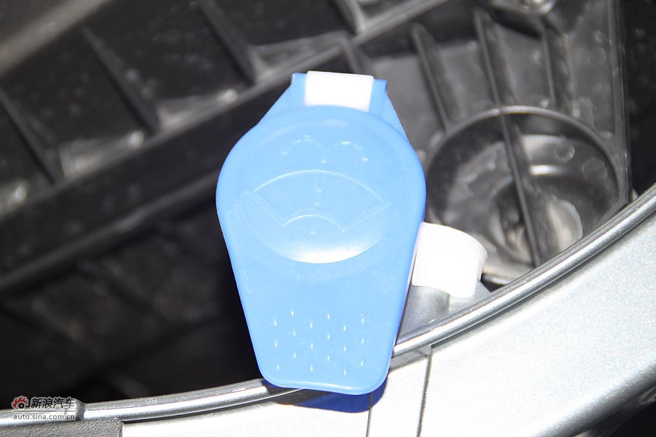 发动机、底盘悬挂及后备箱