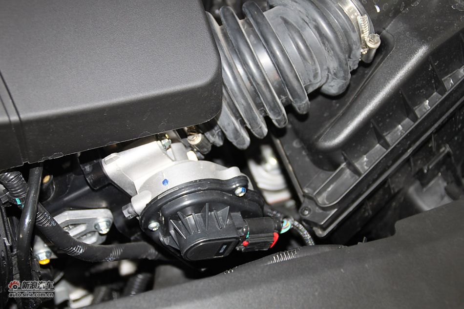 发动机、底盘悬挂及后备箱