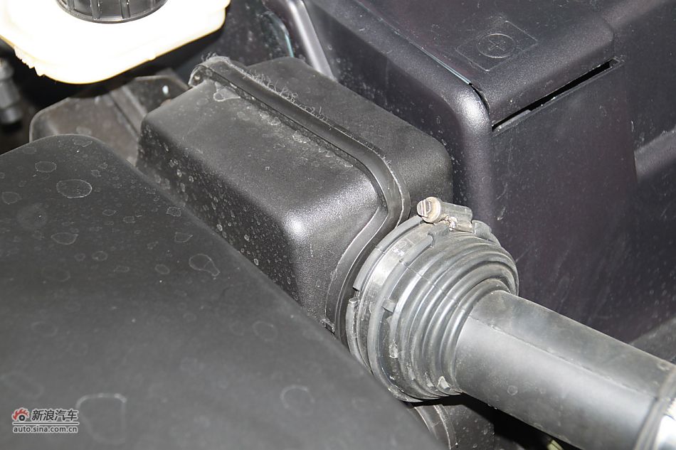 发动机、底盘悬挂及后备箱