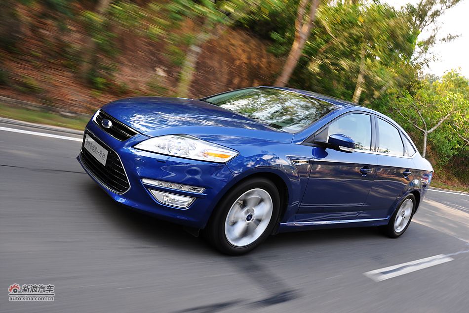 2011款蒙迪欧致胜试车