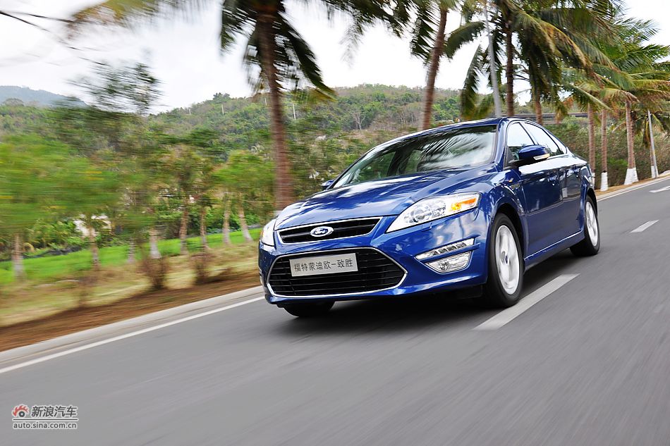 2011款蒙迪欧致胜试车