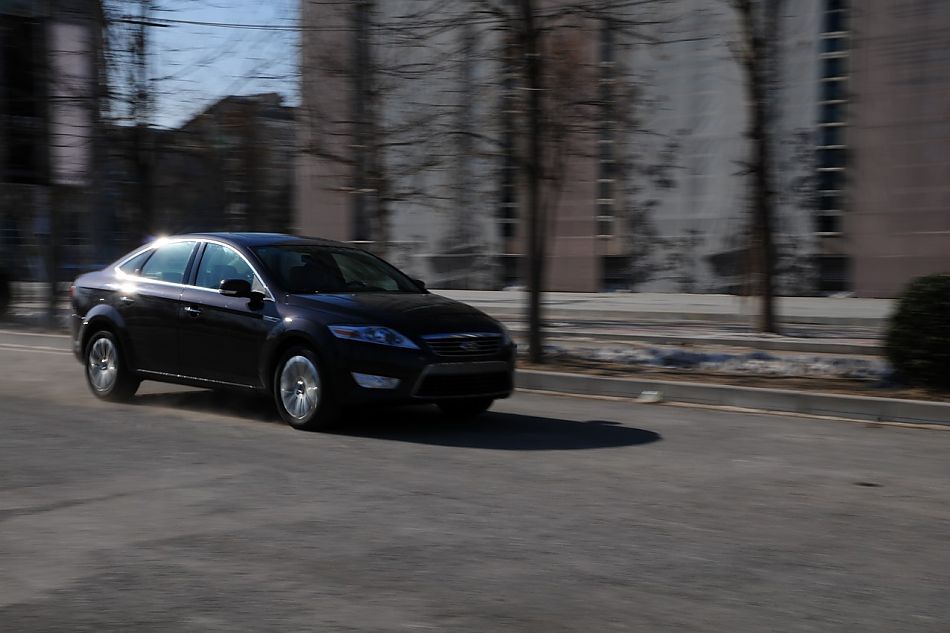 2010款蒙迪欧致胜试车实拍