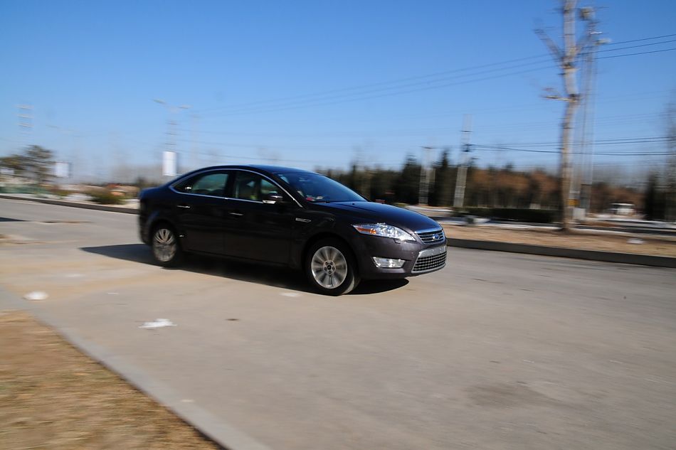 2010款蒙迪欧致胜试车实拍