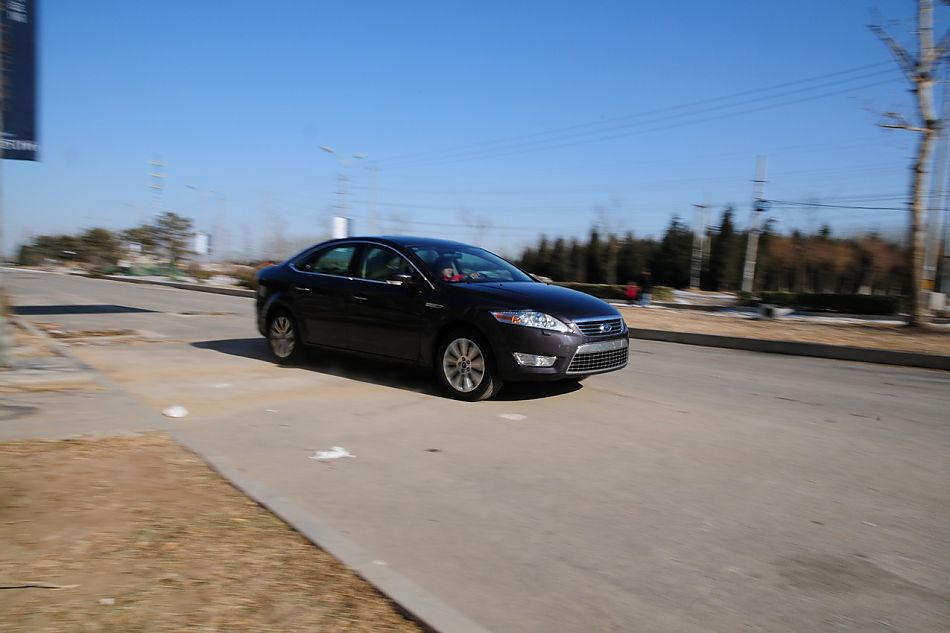 2010款蒙迪欧致胜试车实拍