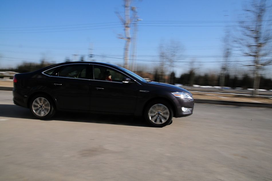 2010款蒙迪欧致胜试车实拍