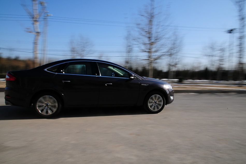 2010款蒙迪欧致胜试车实拍