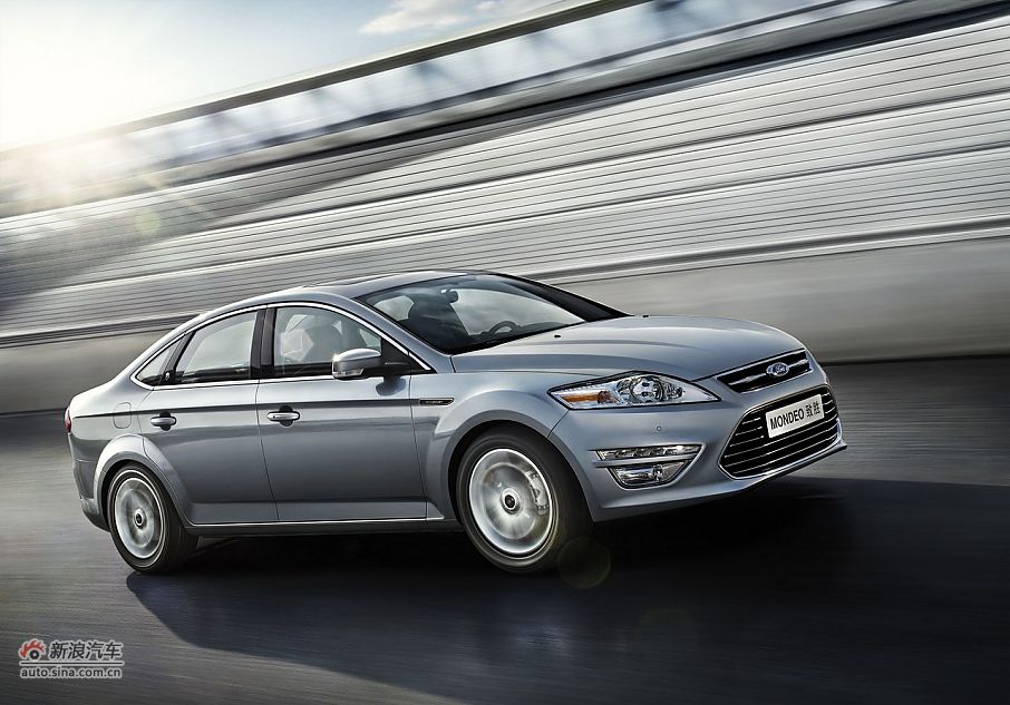 2011款蒙迪欧致胜外观