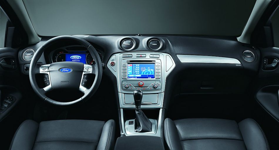 蒙迪欧致胜豪华运动型导航版