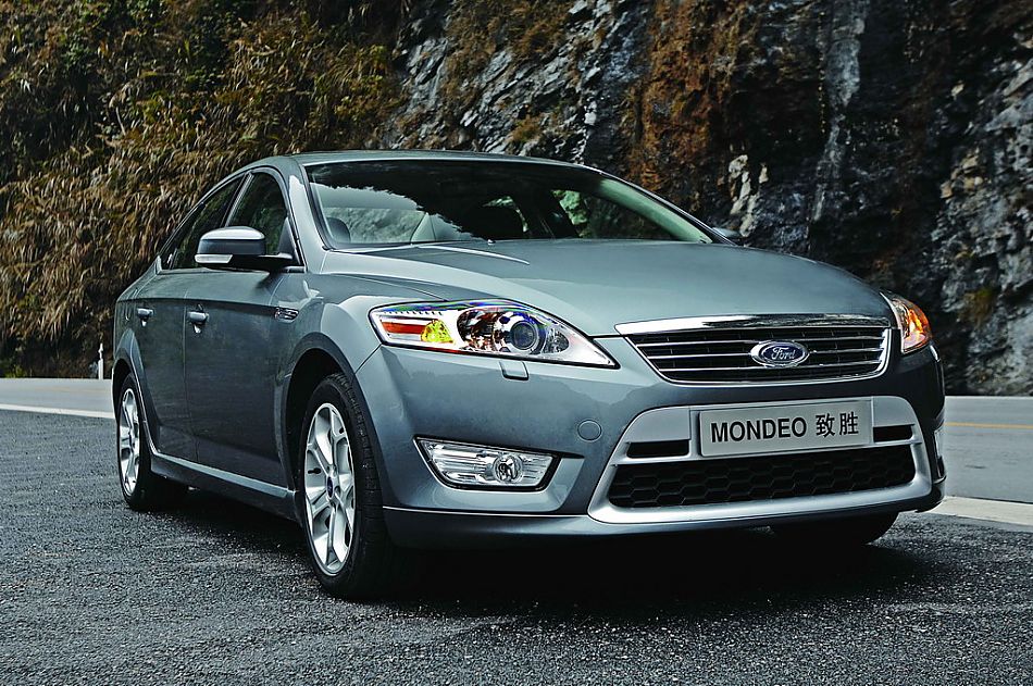 蒙迪欧致胜豪华运动型导航版