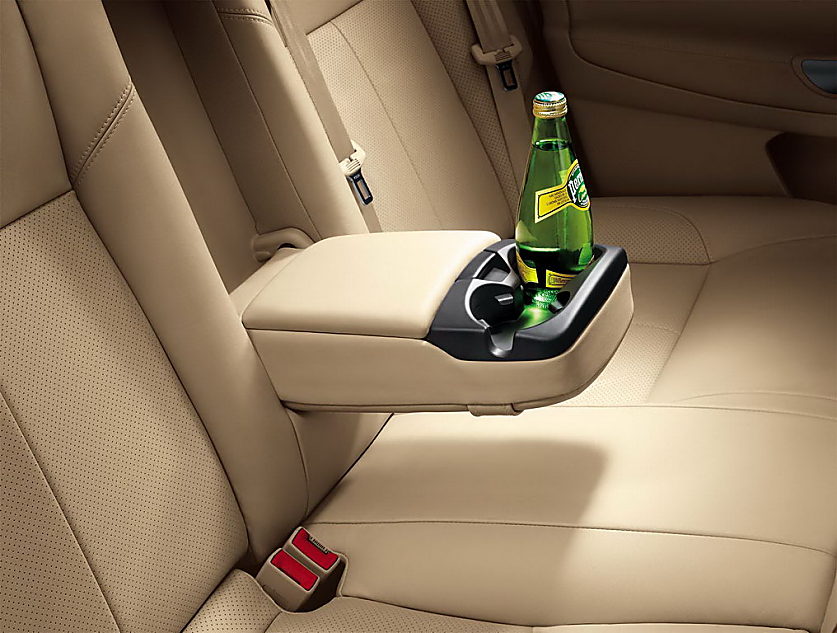 图为蒙迪欧-致胜内饰及细节