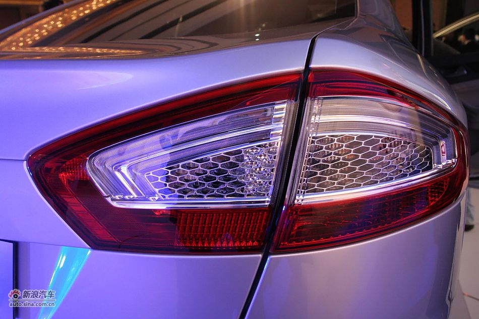 2011款蒙迪欧致胜上市实拍