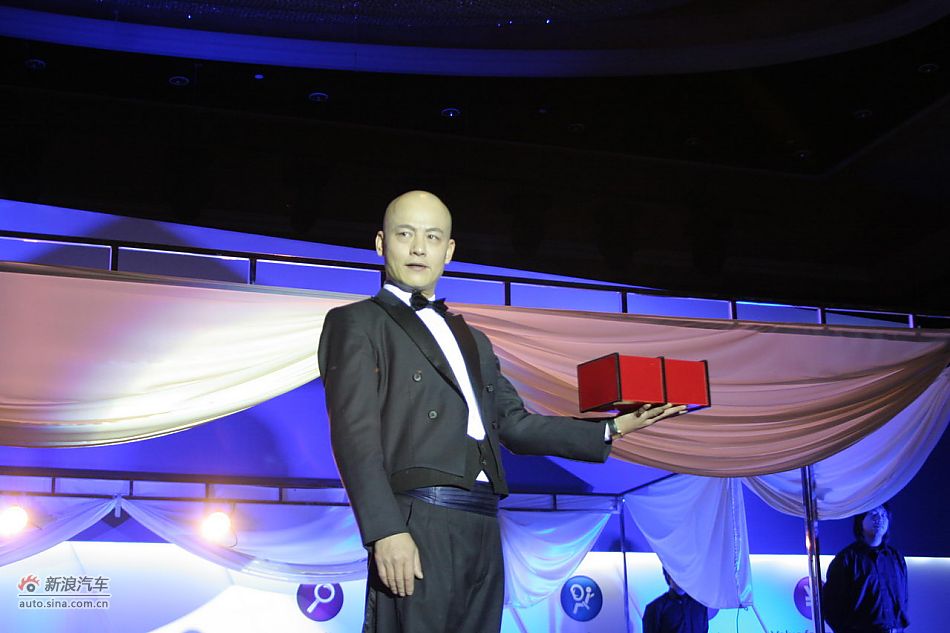 2011款蒙迪欧致胜上市现场魔术表演