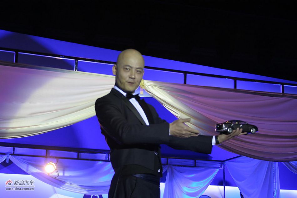 2011款蒙迪欧致胜上市现场魔术表演