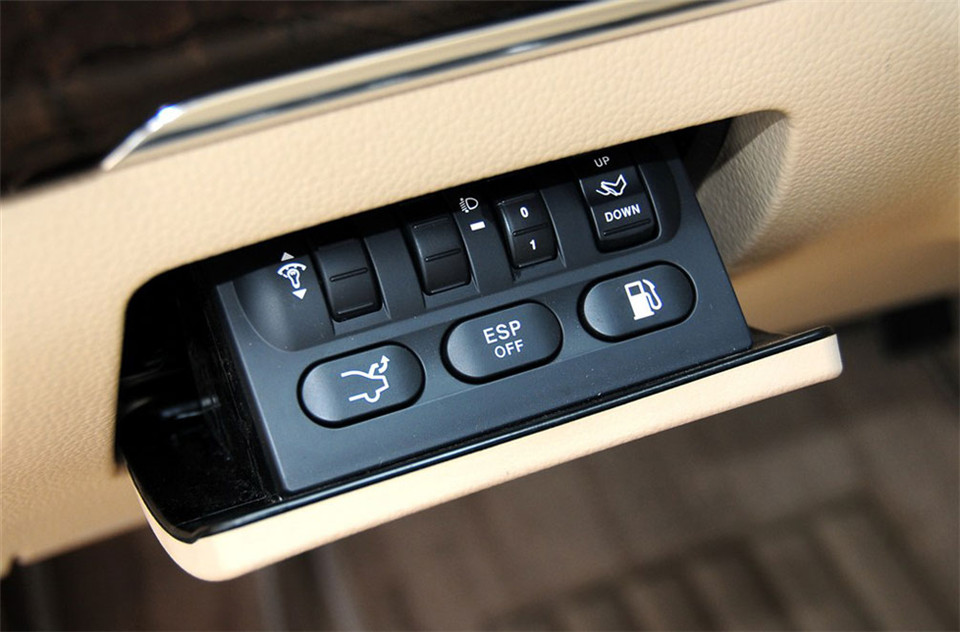 2012款 2.8L AT CW600标准版