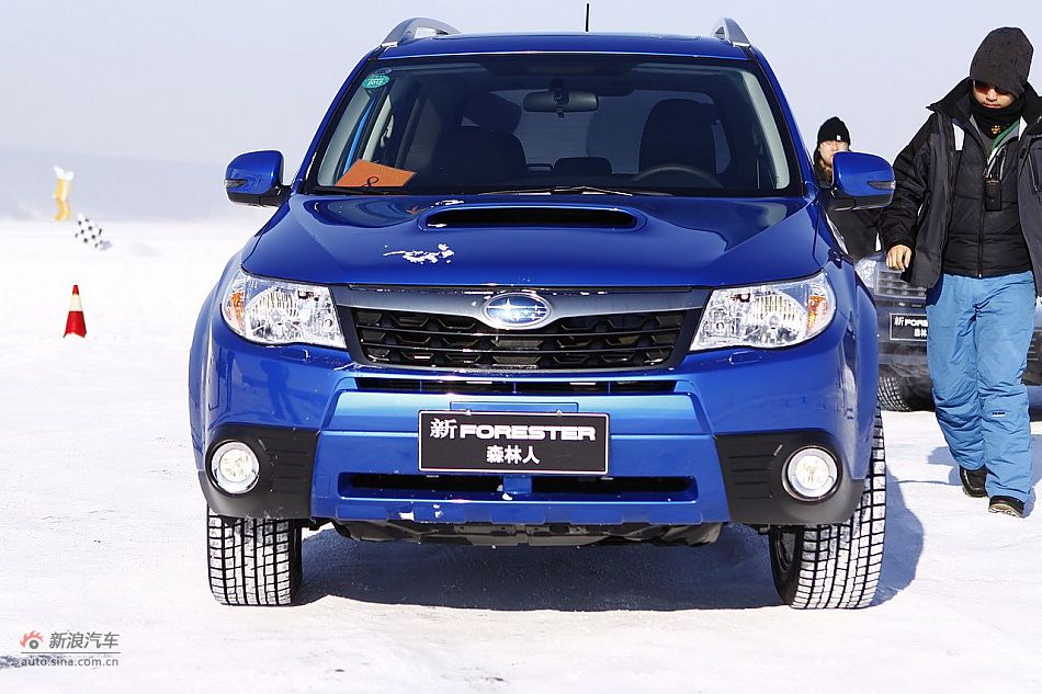 2011款斯巴鲁森林人外观