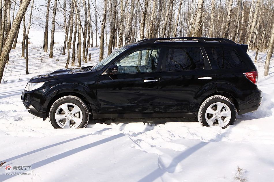 2011款斯巴鲁森林人外观