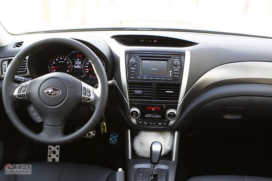 2011款斯巴鲁森林人内饰