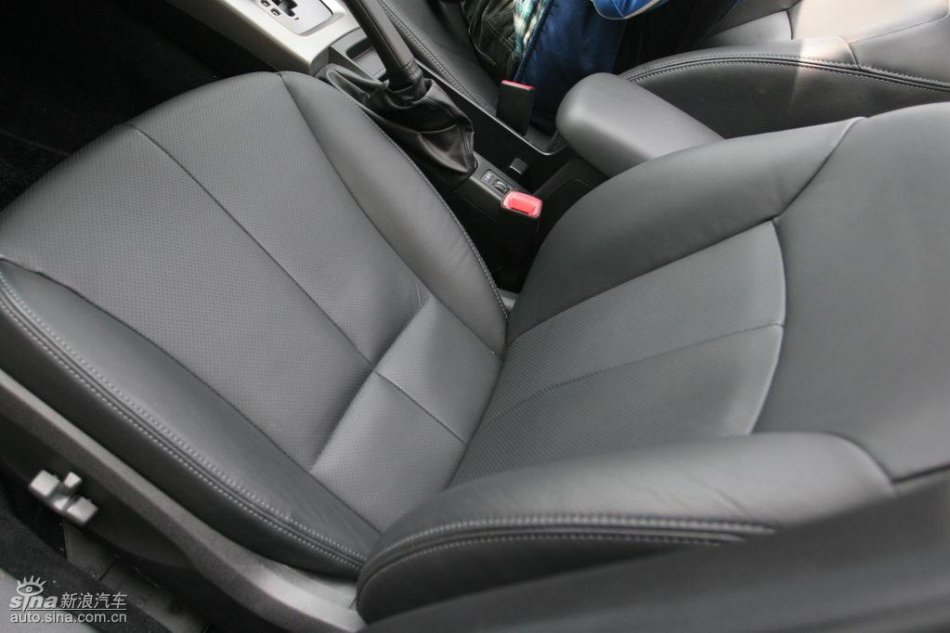 森林人2.5XS内饰及细节